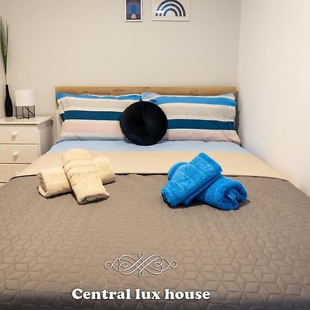 Central Lux House Kalamata Esterno foto