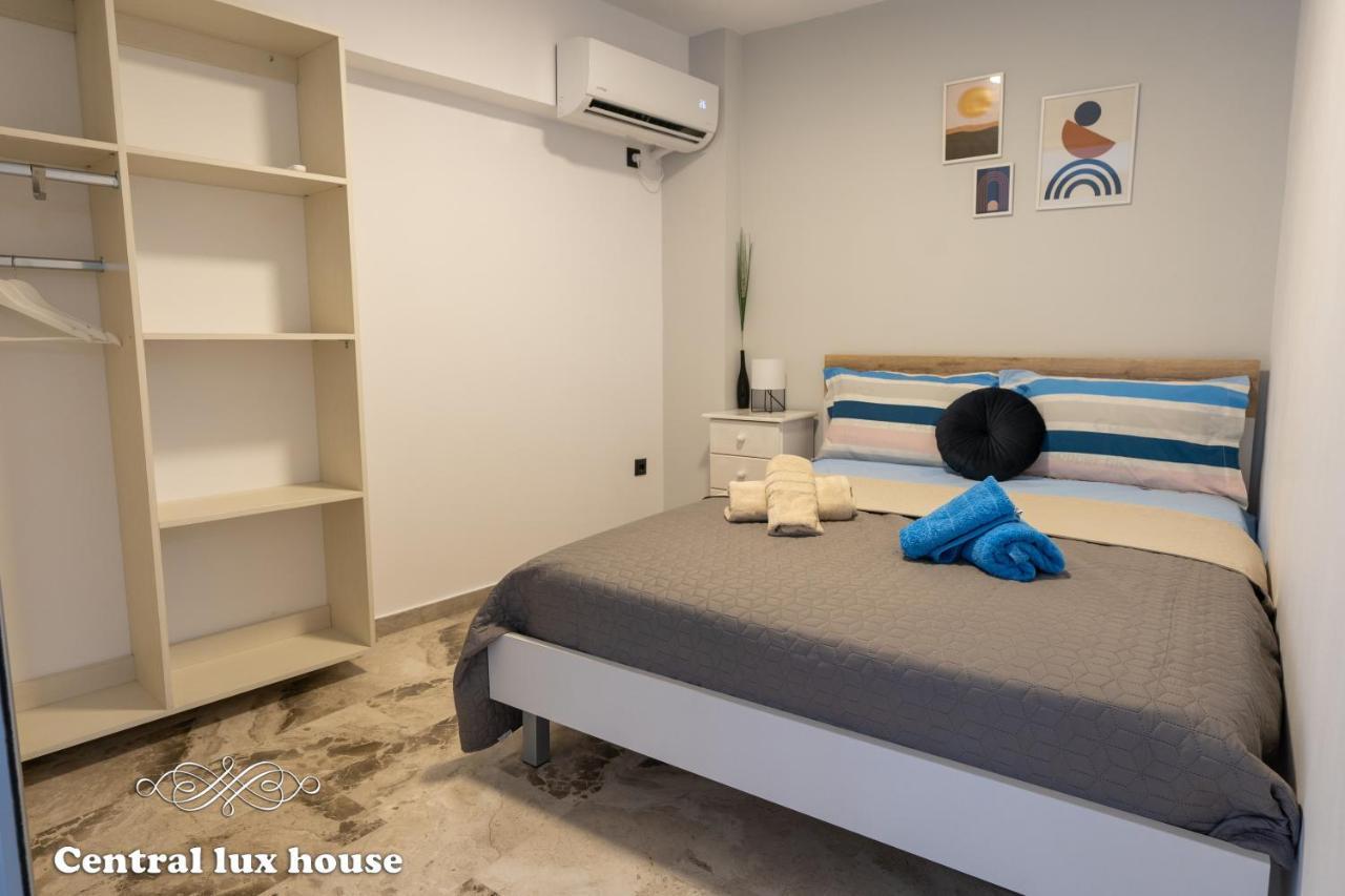 Central Lux House Kalamata Esterno foto