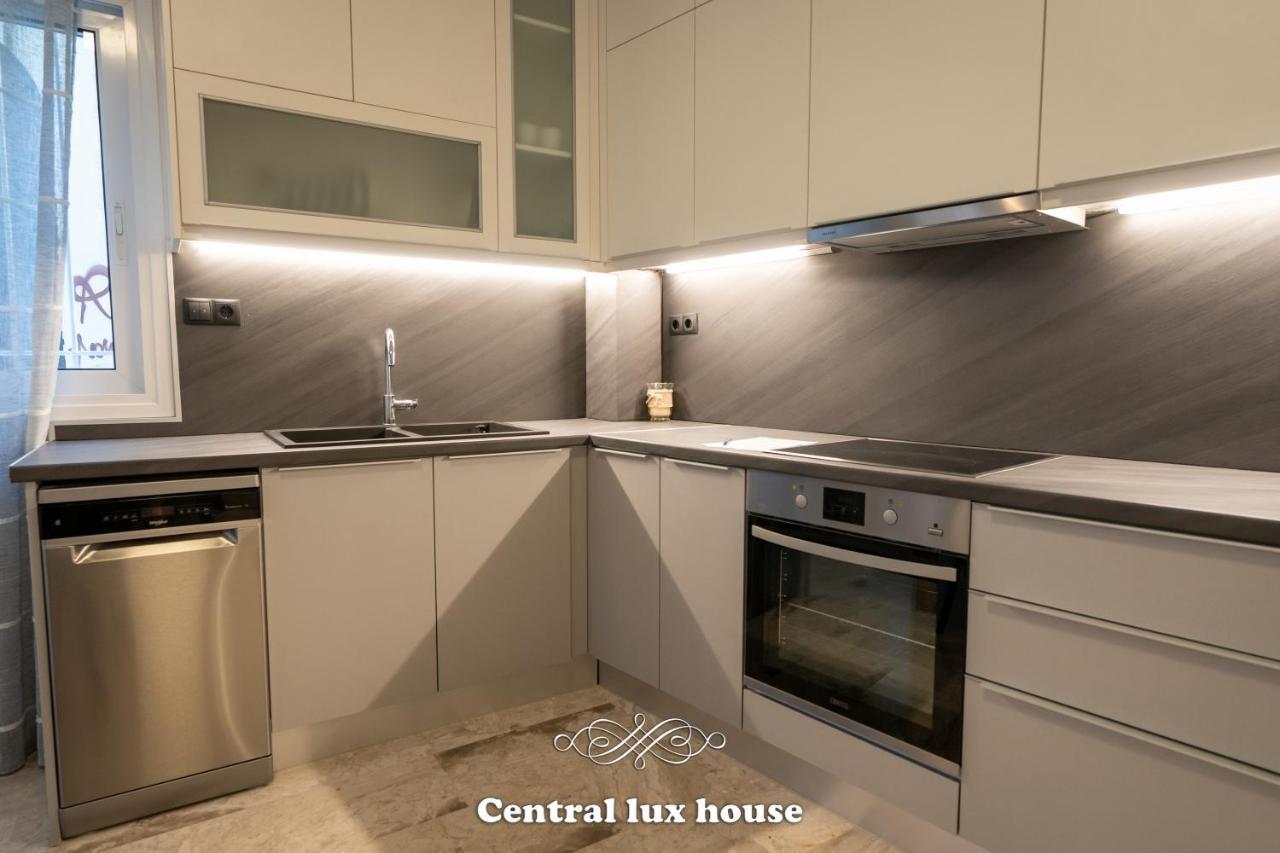 Central Lux House Kalamata Esterno foto