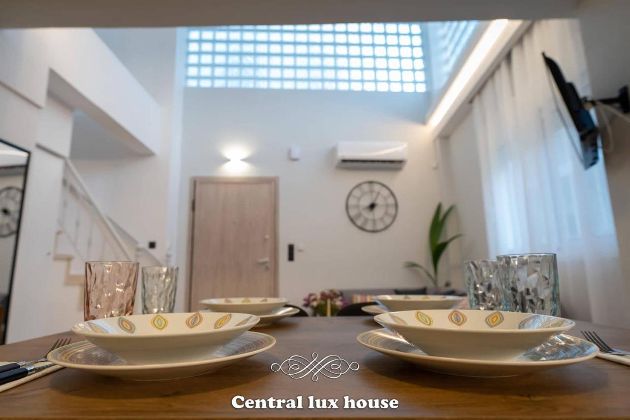 Central Lux House Kalamata Esterno foto
